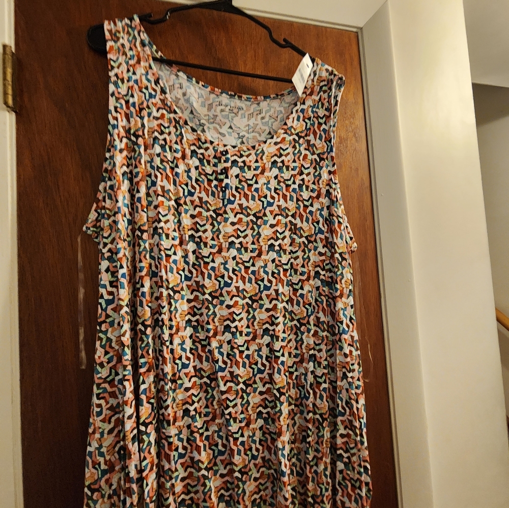 Lane bryant Nwt 15$ swing vneck tank